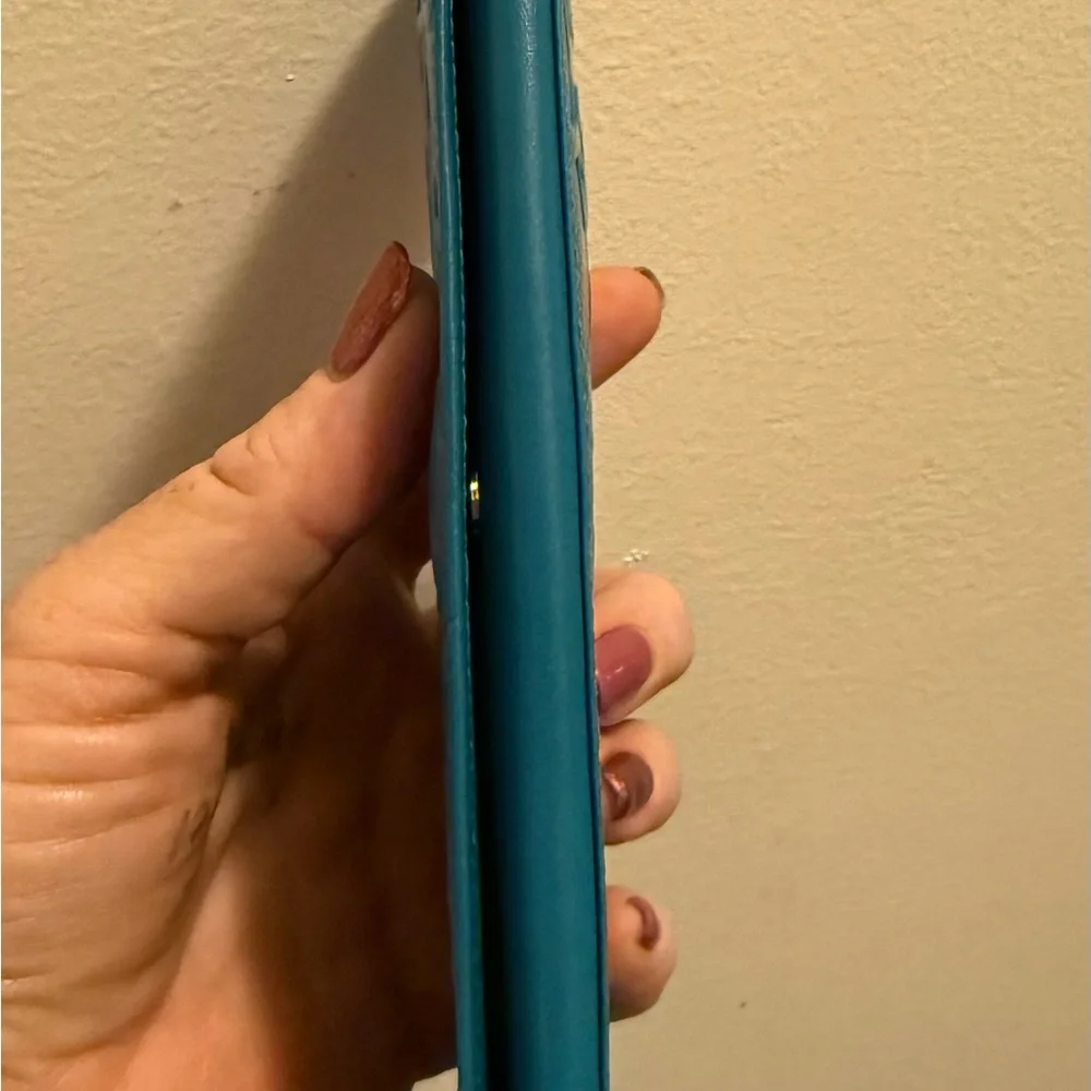 🔥SOLD🔥STUNNING 🤩 Yves Saint Laurent Embossed Leather Wallet ✨ - Picture 11 of 16